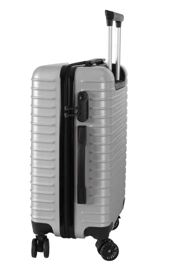 luggage bags with scratch resistant finish and 360° spinner wheels